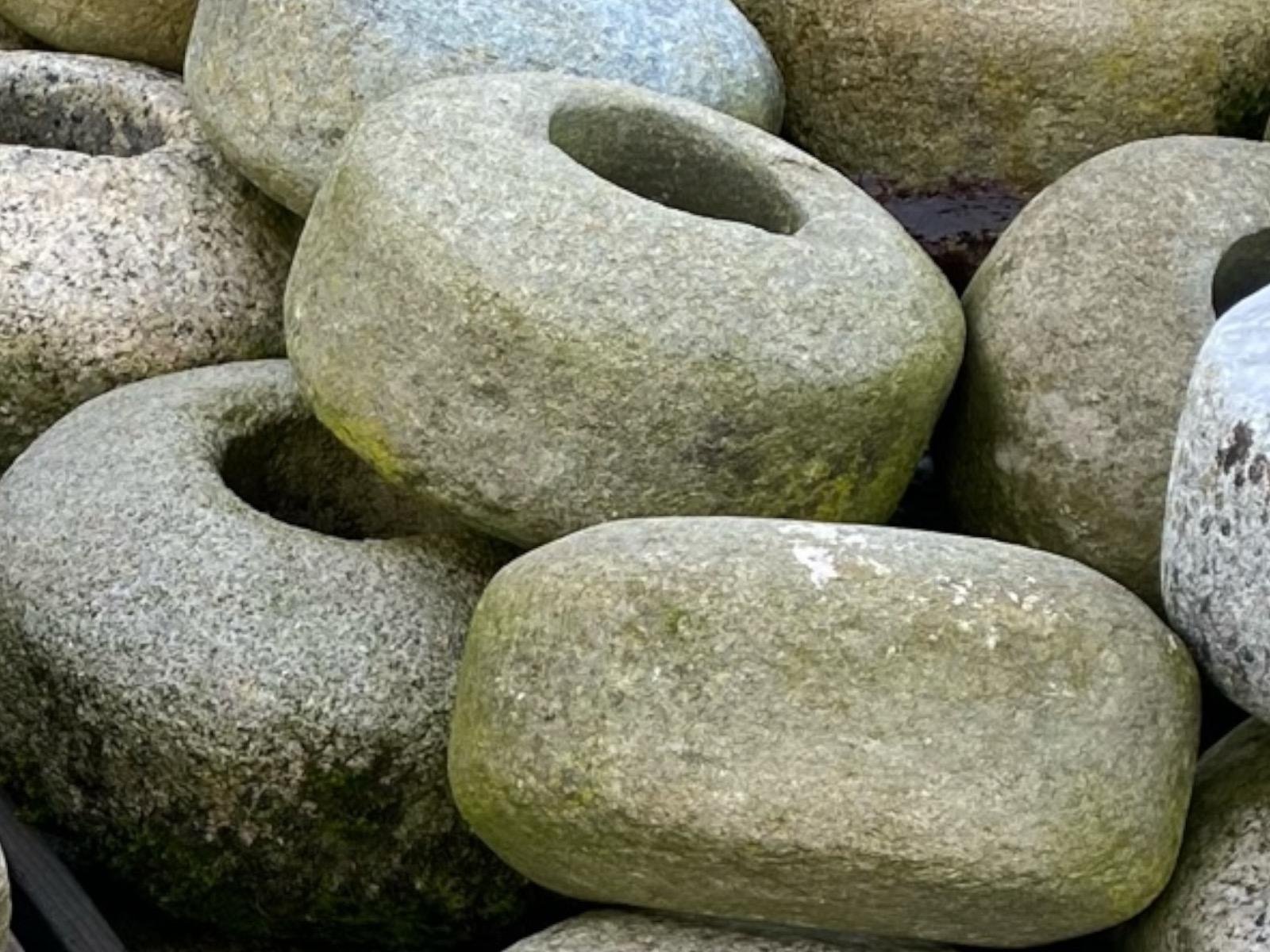 Mill stones